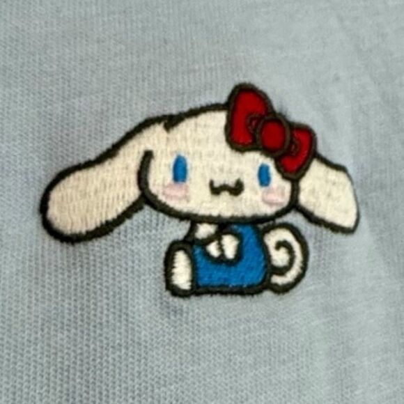 Uniqlo Hello Kitty 50th Anniversary UT Short Sleeve Cinnamoroll Tee. Small. - Picture 4 of 9